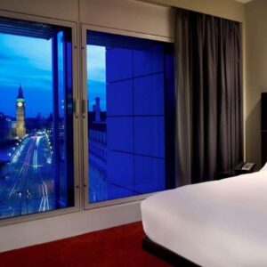 Restaurants & Hotels